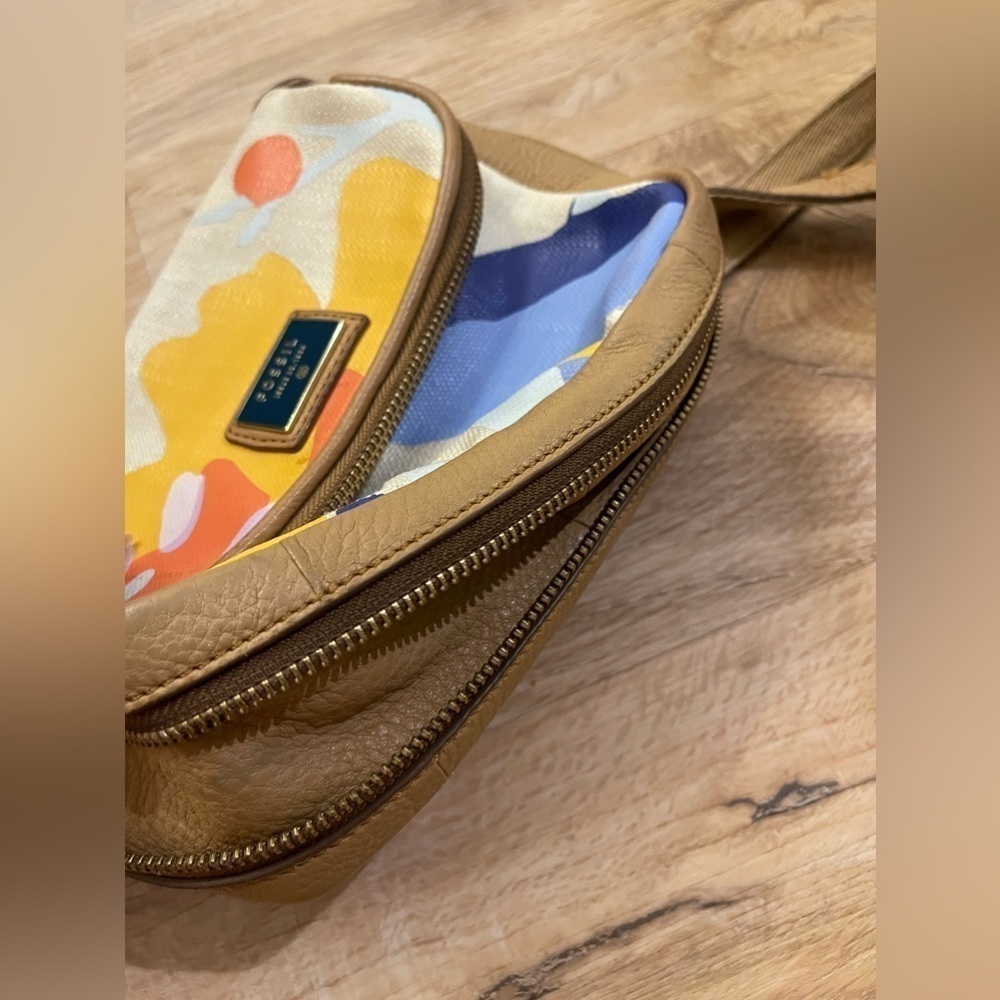 Fossil Woman’s Preston Multi Color Floral Leather… - image 8